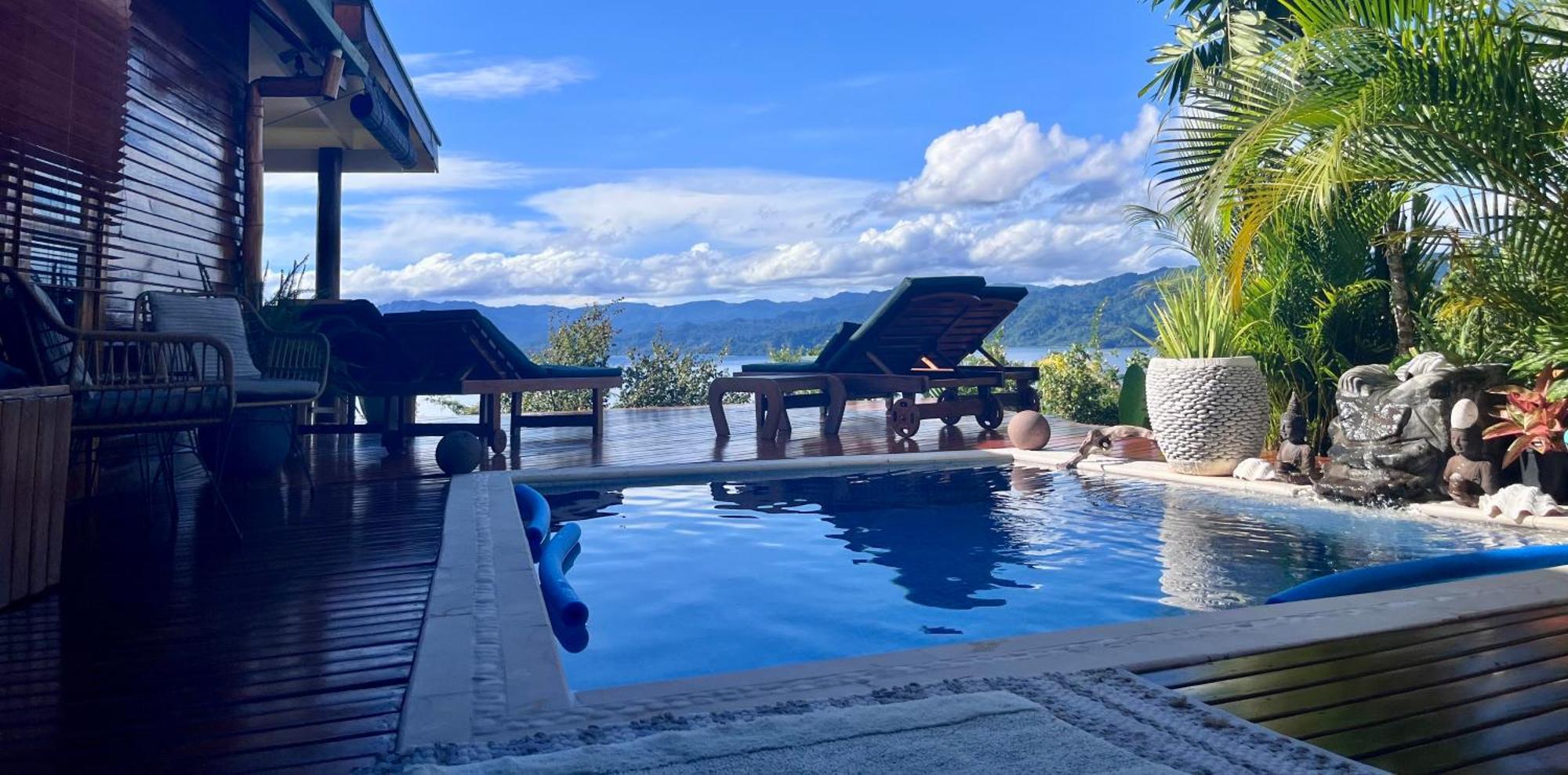 Naveria Heights Lodge Savusavu Exterior photo