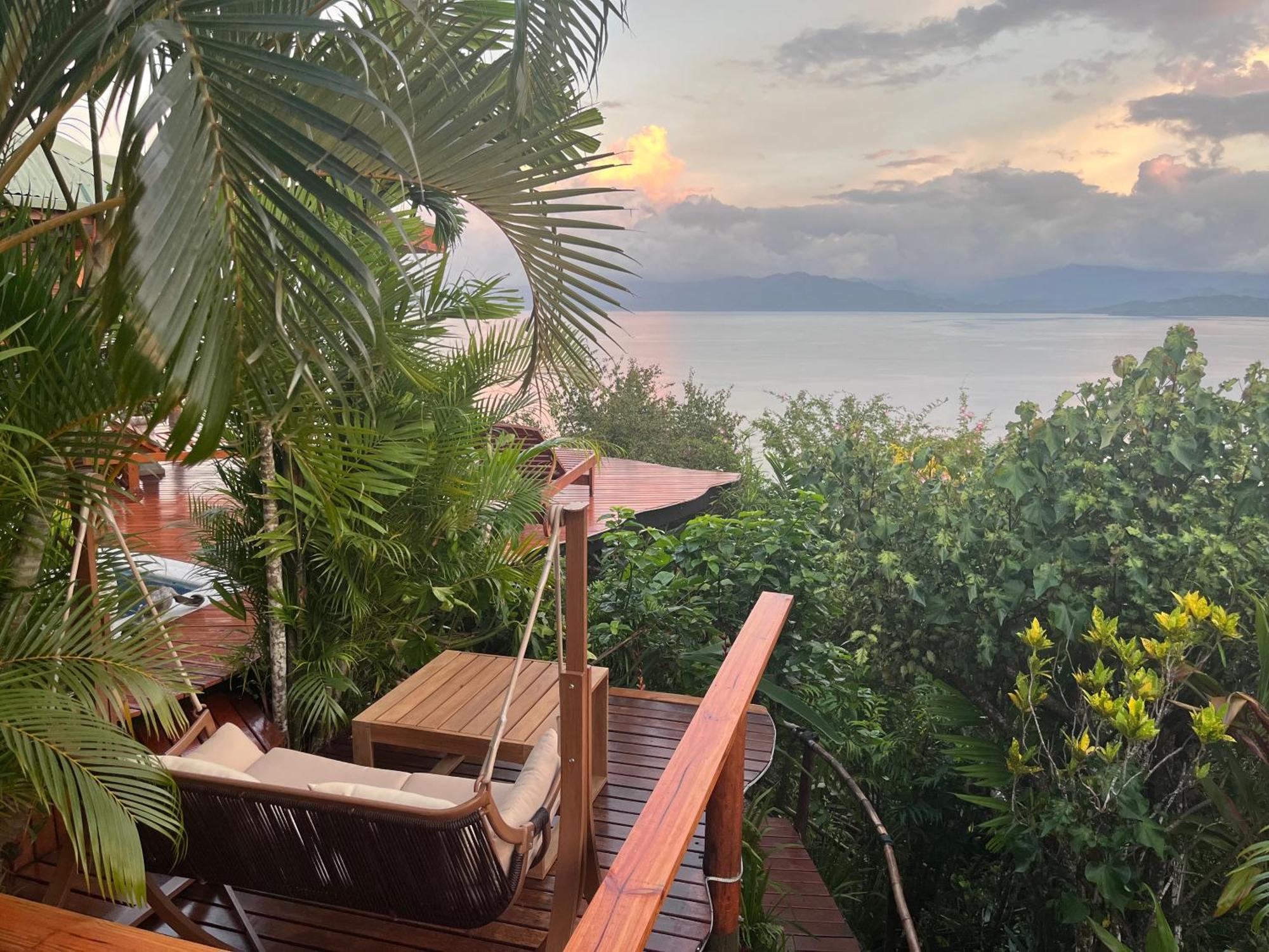 Naveria Heights Lodge Savusavu Exterior photo