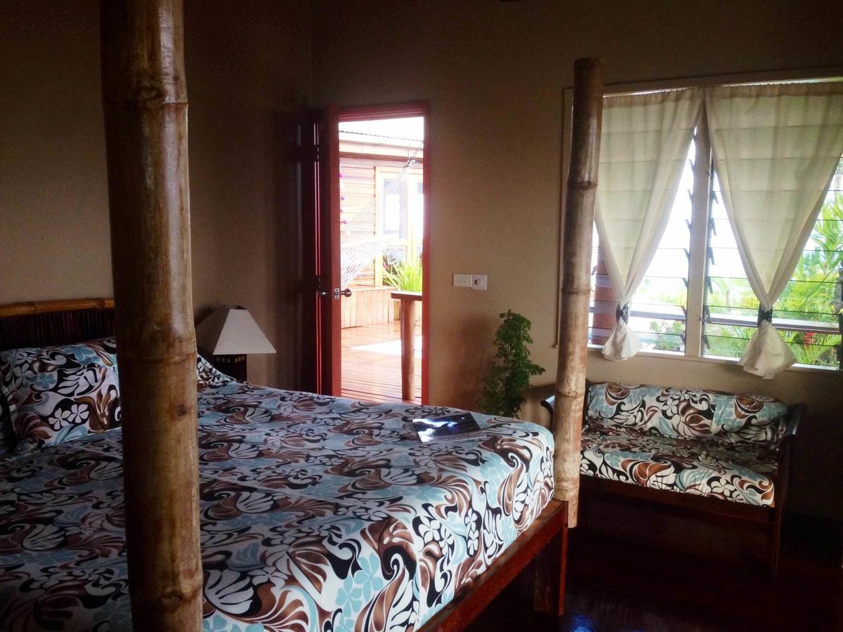 Naveria Heights Lodge Savusavu Exterior photo